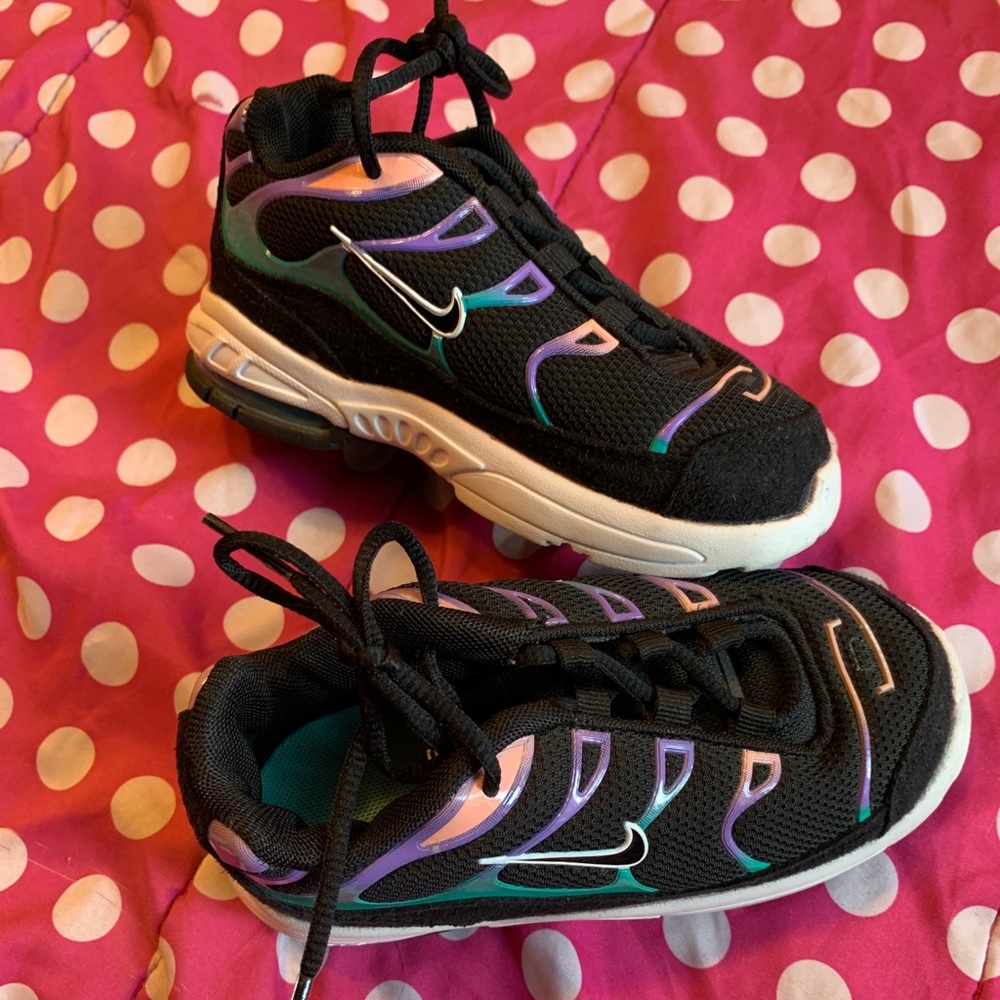Girls Nike shoe